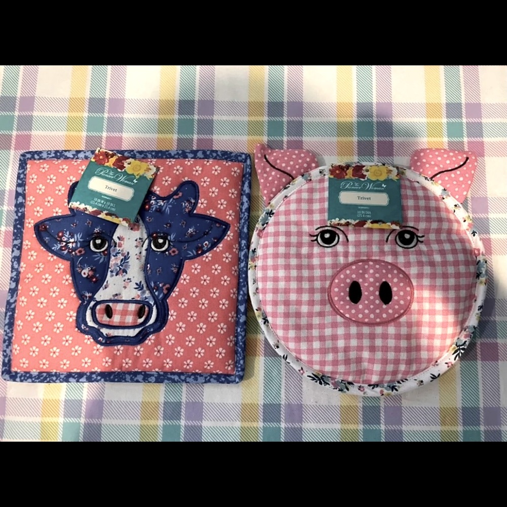 2 Pioneer Woman Trivets